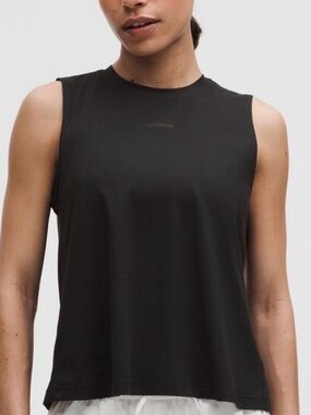 lululemon athletica Black Pace Crush Cross-Back
Graphic Tank Top